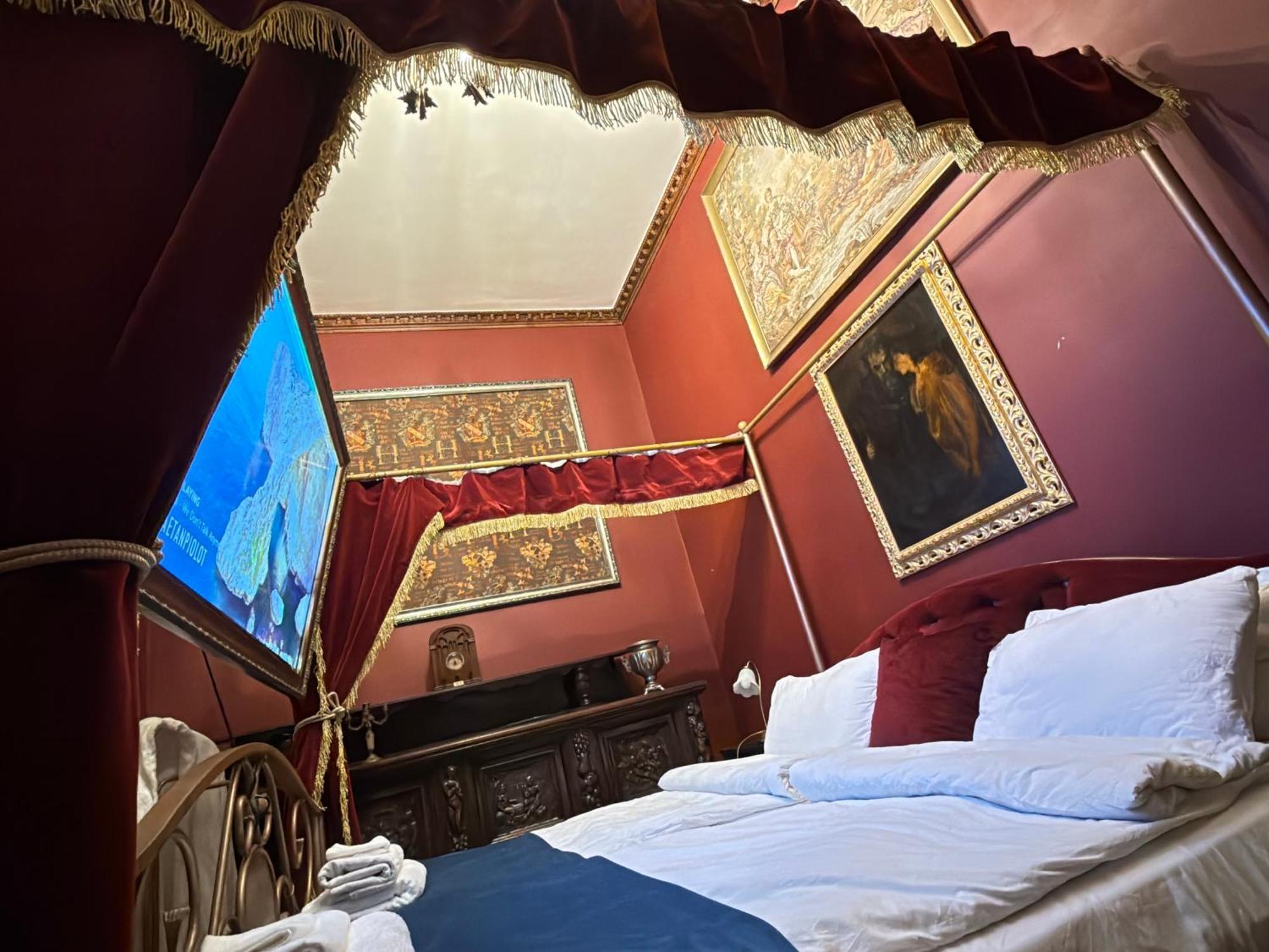 Luxury In The Old Center Of Cluj-Napoca