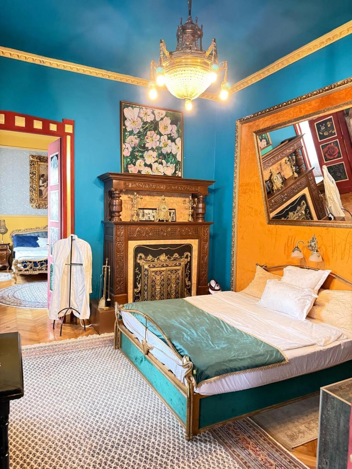 Luxury In The Old Center Of Apartment *